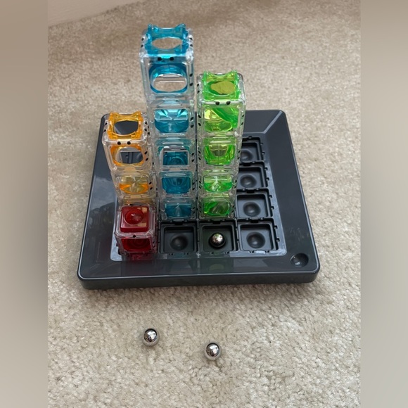 Gravity Maze - Falling Marble - Logic Game - Think Fun - Picture 2 of 6